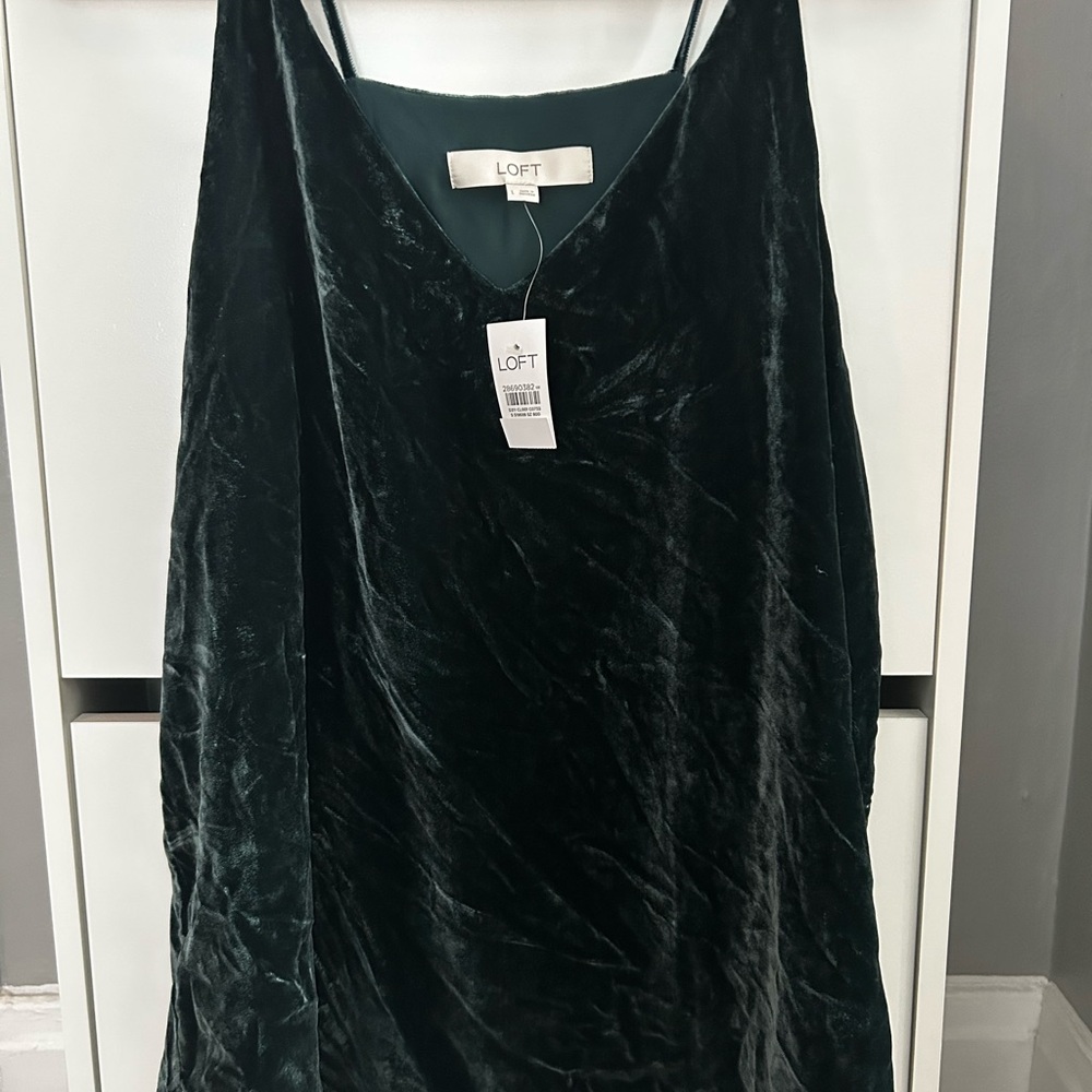 LOFT Black Relaxed Camisole Top